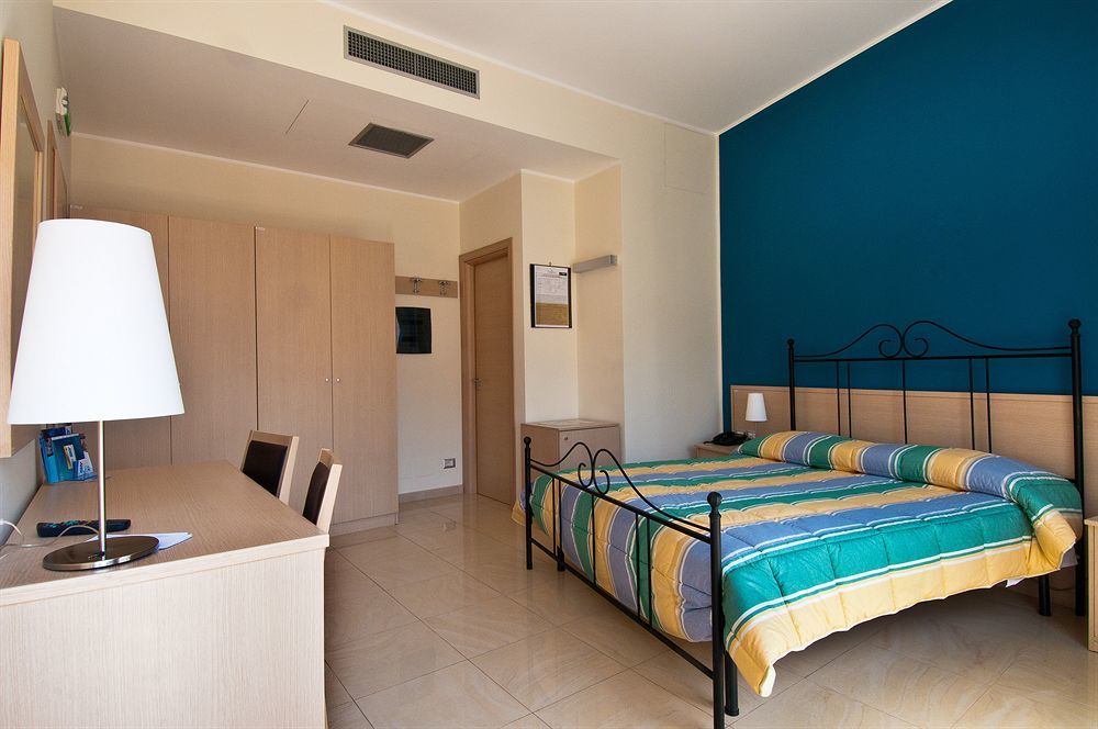 מסינה Hotel Residence Empedocle מראה חיצוני תמונה