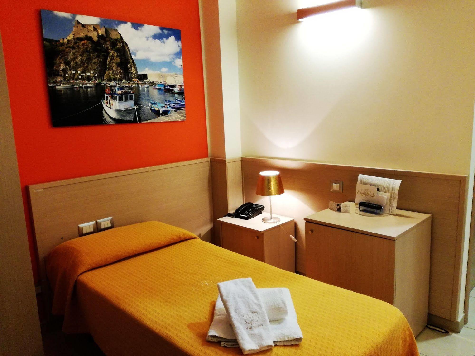מסינה Hotel Residence Empedocle מראה חיצוני תמונה